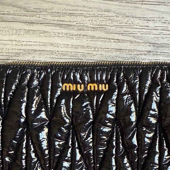 Miu Miu Shiny Black Quilted Wristlet - Picture 2 of 7